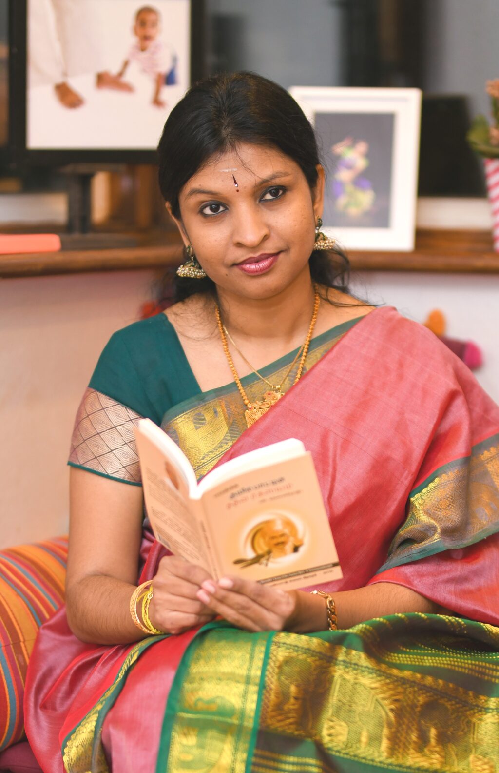 03.page.Thivya.02
